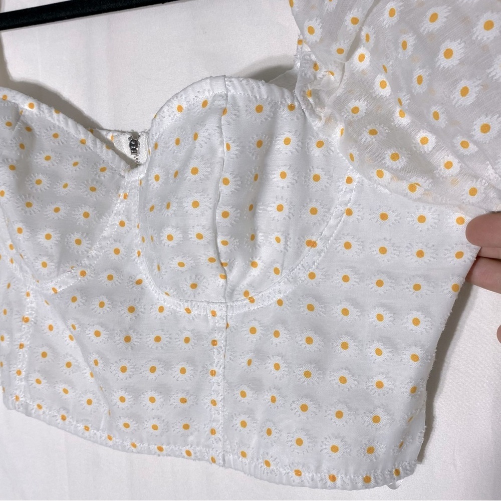 5/$25 SHEIN White Daisy Print Puff Sleeve Smocked Cropped Blouse L - Picture 7 of 16